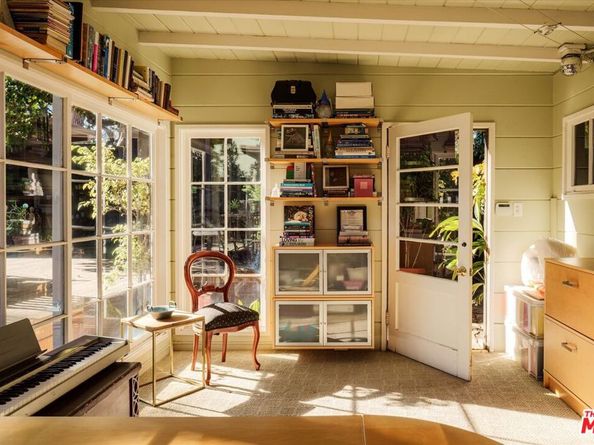 4244 Bluebell Avenue, Studio City CA 91604