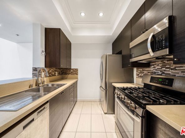 525 S Berendo Street 405, Los Angeles CA 90020