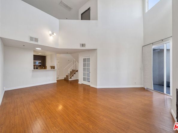 525 S Berendo Street 405, Los Angeles CA 90020