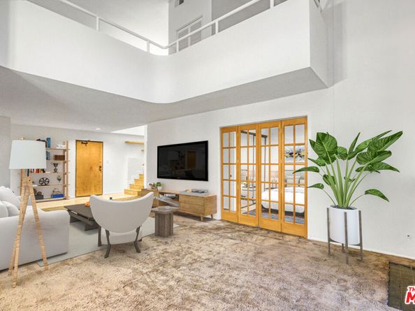 13331 Moorpark Street 352, Sherman Oaks CA 91423