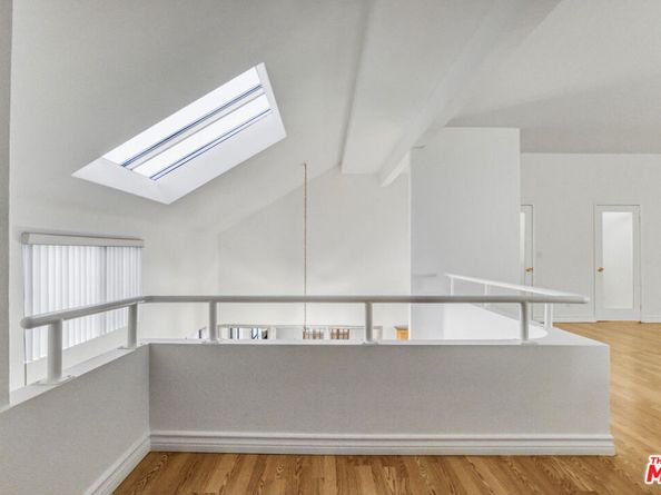 13331 Moorpark Street 352, Sherman Oaks CA 91423