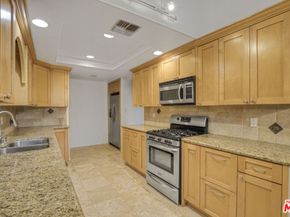 13331 Moorpark Street 352, Sherman Oaks CA 91423