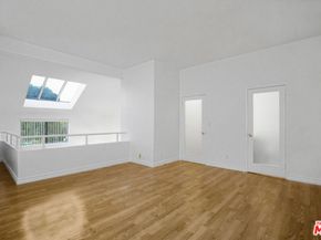 13331 Moorpark Street 352, Sherman Oaks CA 91423