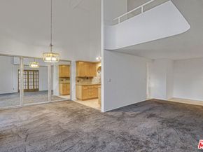 13331 Moorpark Street 352, Sherman Oaks CA 91423