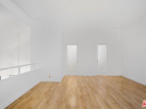 13331 Moorpark Street 352, Sherman Oaks CA 91423