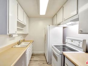 320 S Ardmore Avenue 236, Los Angeles CA 90020