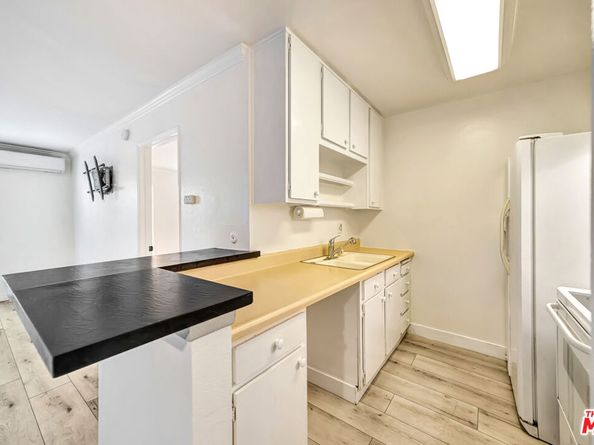 320 S Ardmore Avenue 236, Los Angeles CA 90020