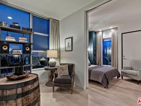 1137 Hacienda Place 104, West Hollywood CA 90069