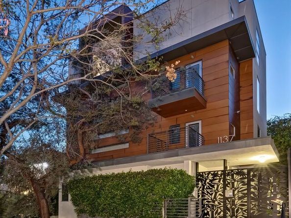 1137 Hacienda Place 104, West Hollywood CA 90069
