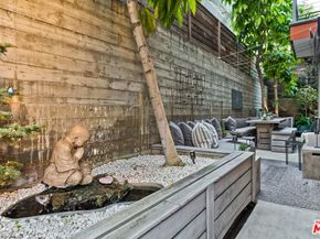 1137 Hacienda Place 104, West Hollywood CA 90069