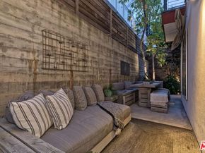 1137 Hacienda Place 104, West Hollywood CA 90069