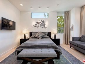 1137 Hacienda Place 104, West Hollywood CA 90069