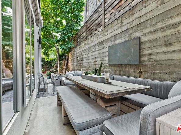 1137 Hacienda Place 104, West Hollywood CA 90069