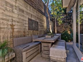 1137 Hacienda Place 104, West Hollywood CA 90069