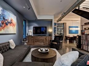 1137 Hacienda Place 104, West Hollywood CA 90069