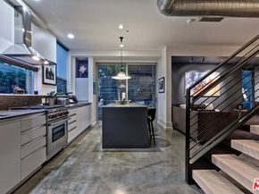 1137 Hacienda Place 104, West Hollywood CA 90069