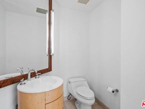 165 6th Avenue 2803, San Diego CA 92101