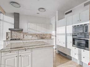 165 6th Avenue 2803, San Diego CA 92101