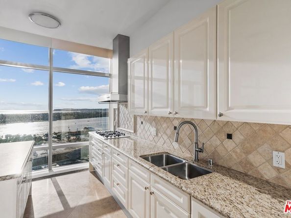 165 6th Avenue 2803, San Diego CA 92101