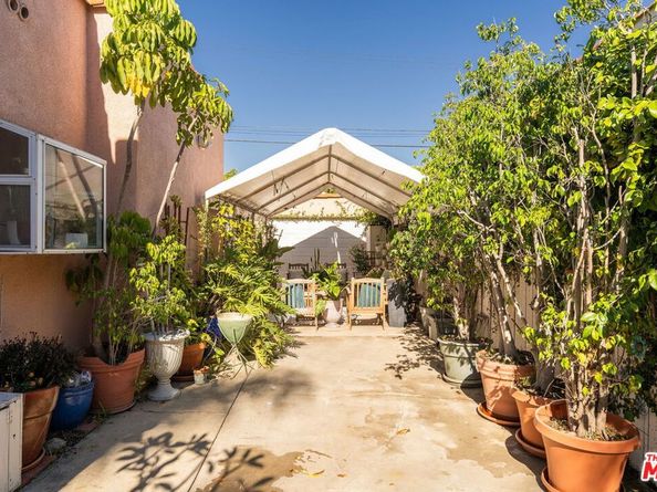 6603 Willoughby Avenue, Los Angeles CA 90038