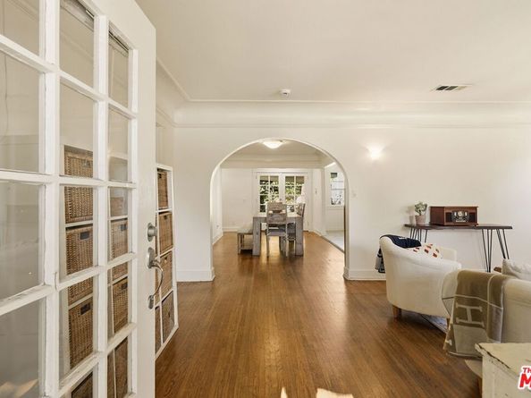 6603 Willoughby Avenue, Los Angeles CA 90038