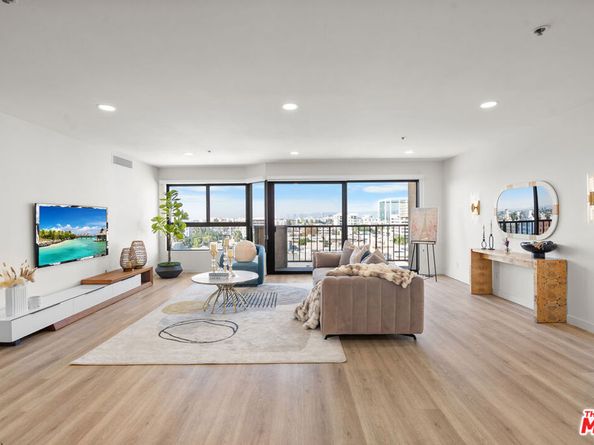 727 S Ardmore Avenue 802, Los Angeles CA 90005