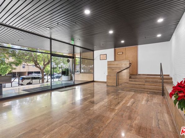 727 S Ardmore Avenue 802, Los Angeles CA 90005