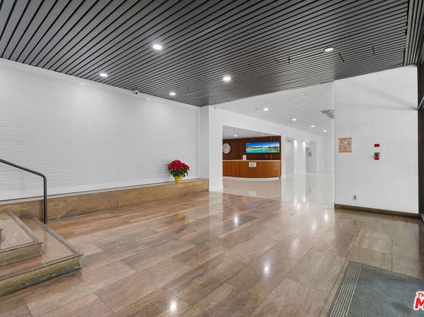 727 S Ardmore Avenue 802, Los Angeles CA 90005