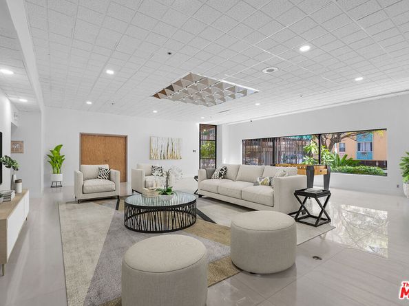 727 S Ardmore Avenue 802, Los Angeles CA 90005