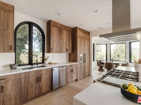 1648 Summitridge Drive, Beverly Hills CA 90210