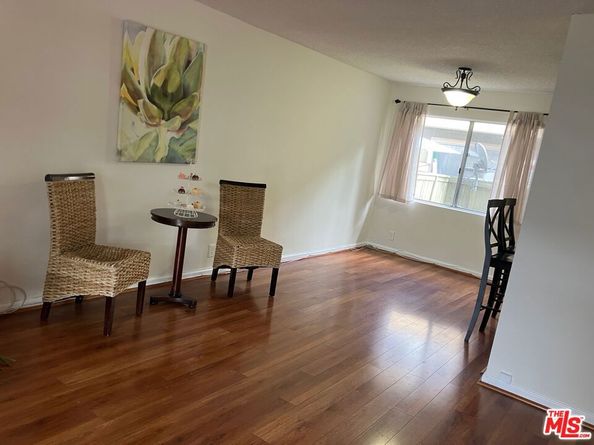 20258 Cohasset Street 4, Winnetka CA 91306