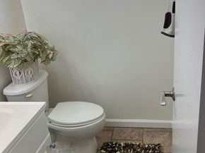 20258 Cohasset Street 4, Winnetka CA 91306