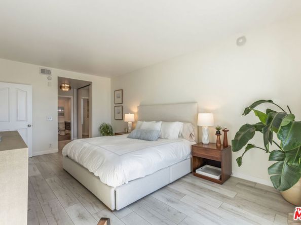 5848 W Olympic Boulevard 102, Los Angeles CA 90036