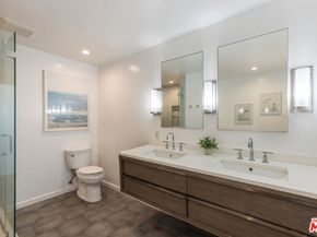 5848 W Olympic Boulevard 102, Los Angeles CA 90036