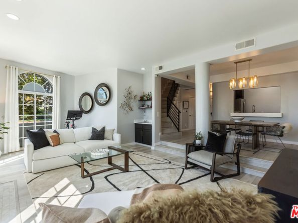 5848 W Olympic Boulevard 102, Los Angeles CA 90036