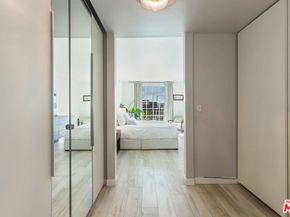 5848 W Olympic Boulevard 102, Los Angeles CA 90036