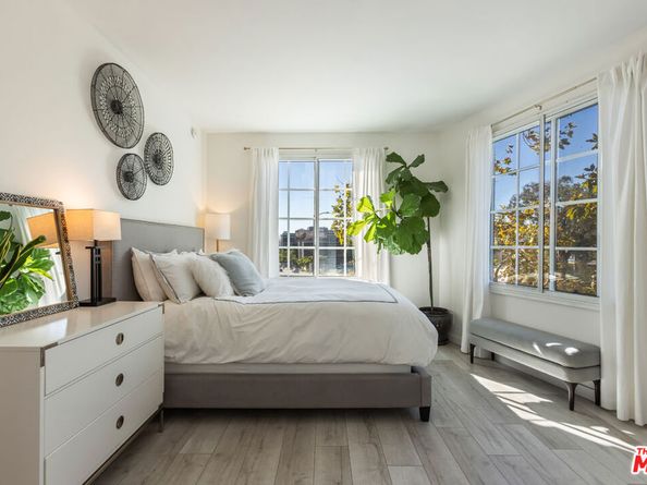 5848 W Olympic Boulevard 102, Los Angeles CA 90036