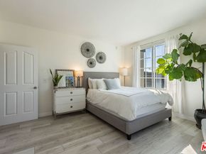 5848 W Olympic Boulevard 102, Los Angeles CA 90036