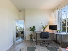 5848 W Olympic Boulevard 102, Los Angeles CA 90036