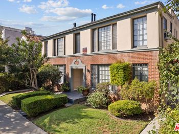 209 S Reeves Drive