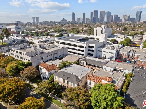 209 S Reeves Drive, Beverly Hills CA 90212