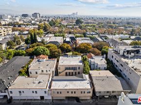 209 S Reeves Drive, Beverly Hills CA 90212