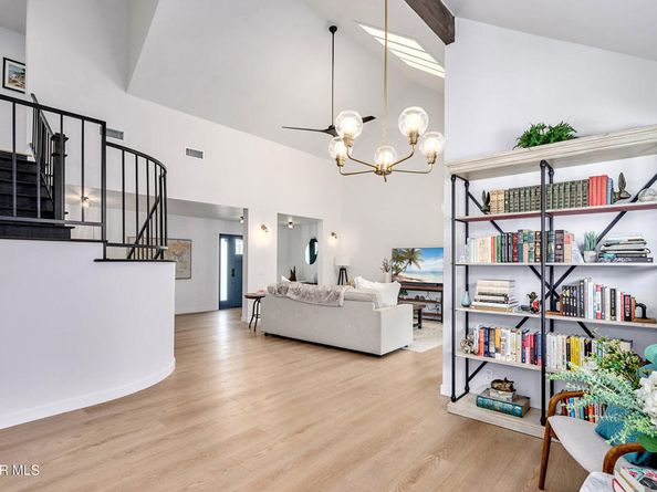 11523 Vienna Way, Mar Vista CA 90066