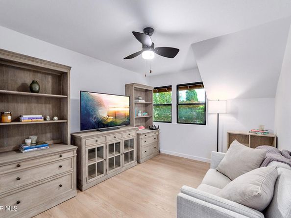 11523 Vienna Way, Mar Vista CA 90066