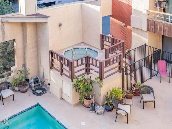 8710 Independence Avenue 307, Canoga Park CA 91304