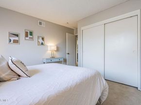 7231 Balboa Boulevard A, Van Nuys CA 91406