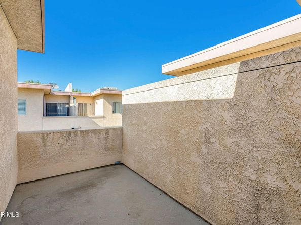 10215 Variel Avenue 11, Chatsworth CA 91311