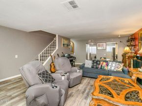 10215 Variel Avenue 11, Chatsworth CA 91311