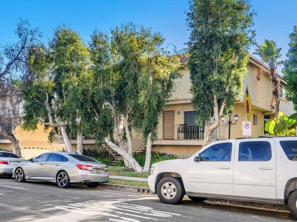 10215 Variel Avenue 11, Chatsworth CA 91311