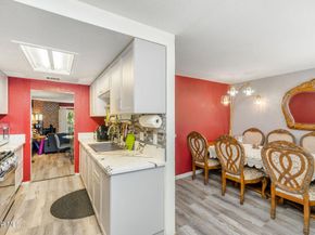 10215 Variel Avenue 11, Chatsworth CA 91311